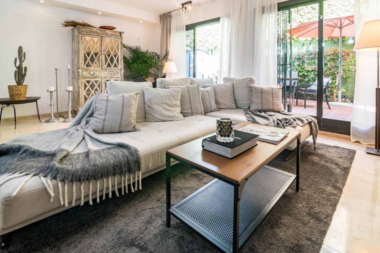 Сasa de vacaciones Seaside 3 Bedroom Townhouse In San Pedro Close To The With Private Garden *
