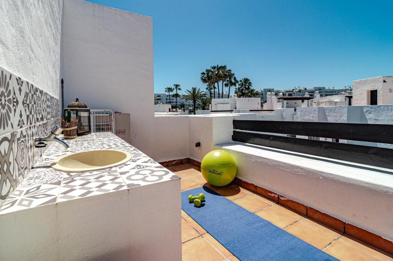 Сasa de vacaciones Seaside 3 Bedroom Townhouse In San Pedro Close To The With Private Garden *