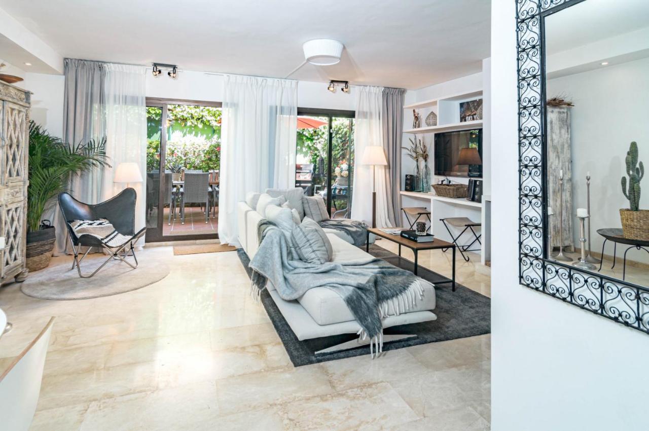 Seaside 3 Bedroom Townhouse In San Pedro Close To The With Private Garden Сasa de vacaciones *