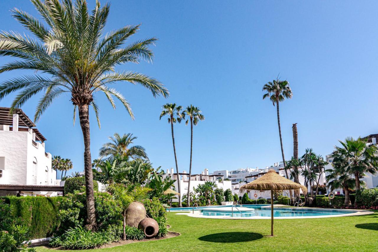 Сasa de vacaciones Seaside 3 Bedroom Townhouse In San Pedro Close To The With Private Garden *