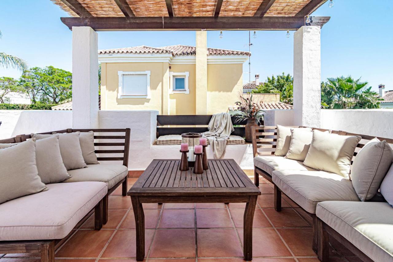 Seaside 3 Bedroom Townhouse In San Pedro Close To The With Private Garden Сasa de vacaciones *