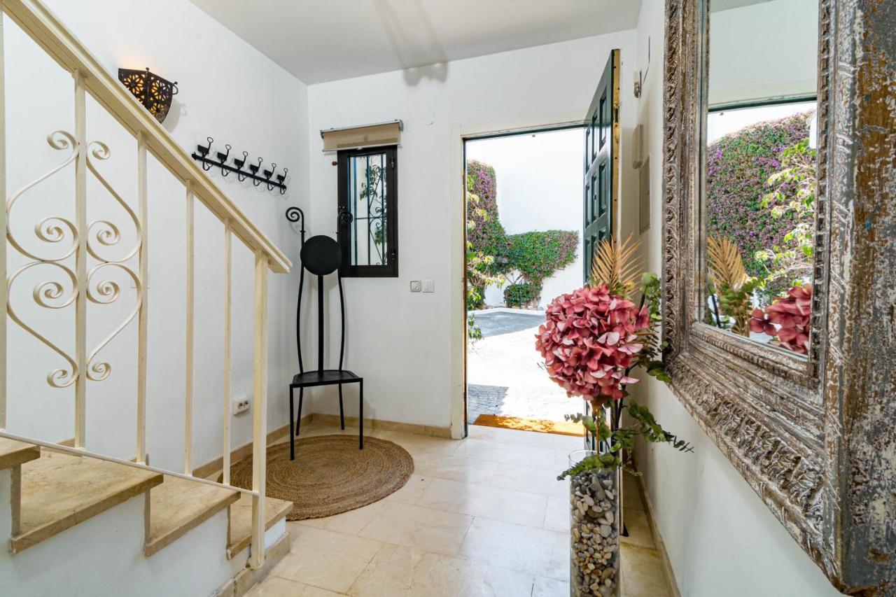 Сasa de vacaciones Seaside 3 Bedroom Townhouse In San Pedro Close To The With Private Garden *